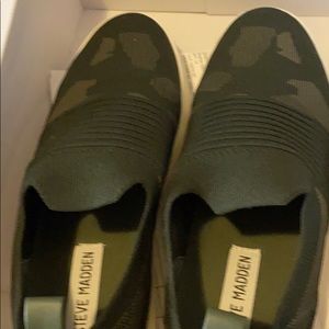 Steven Madden slip on sneakers